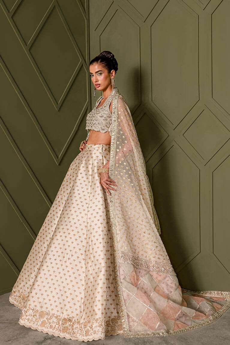 Ivory lehnga choli with screenprint