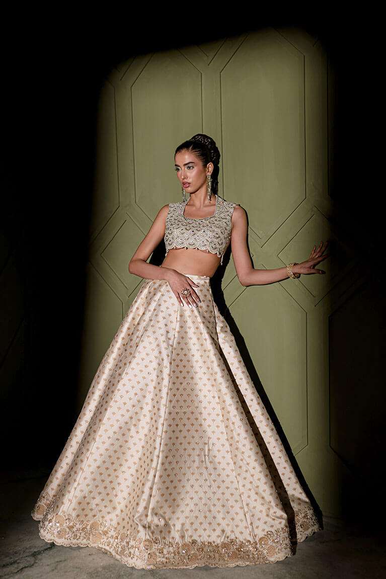 Ivory lehnga choli with screenprint